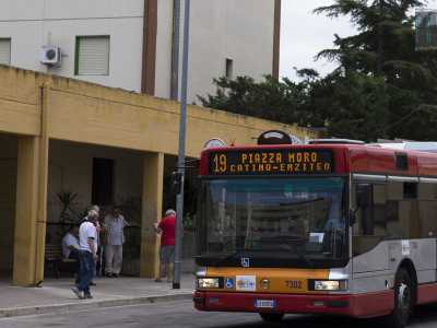 In quel momento, passa il numero 19, porta dritto a Bari